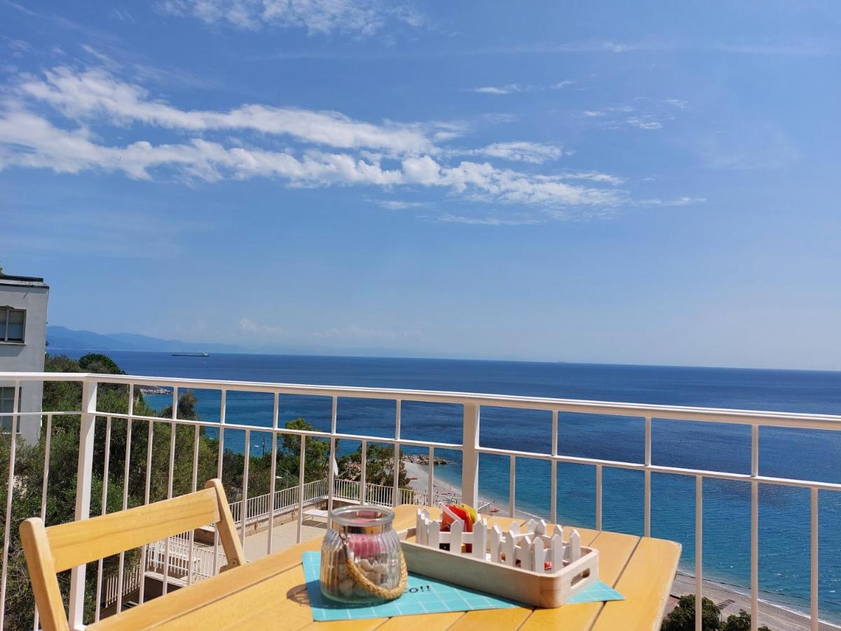 Una Finestra Sul Mare Home 1 贝尔杰吉 外观 照片